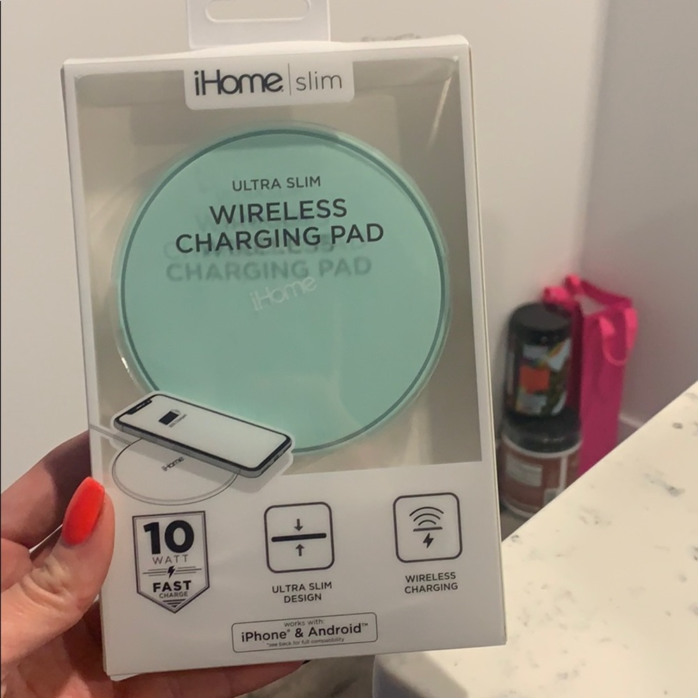 Phone wireless charging pad iHOME charger